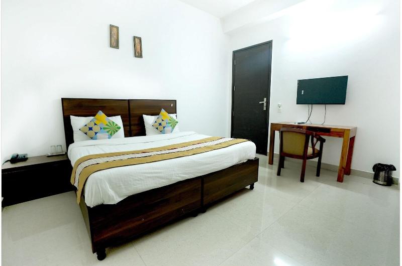 Gupta Residency Near Noida Sector 50 Metro Station image