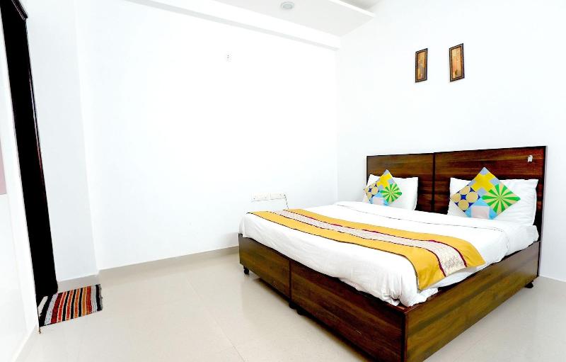 Gupta Residency Near Noida Sector 50 Metro Station image
