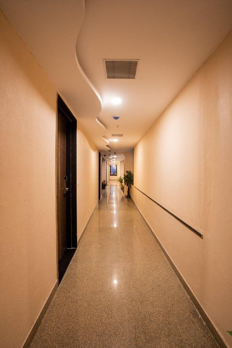 Hotel Shree Nanda image