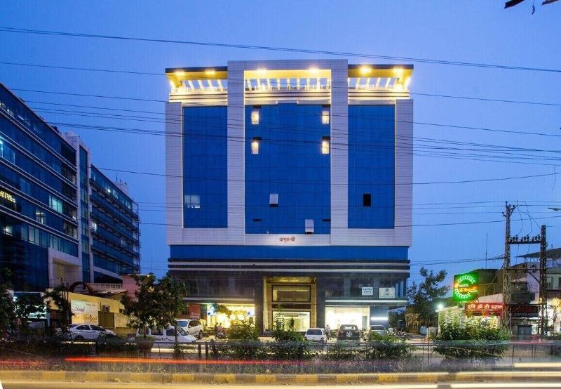 Hotel Shree Nanda image