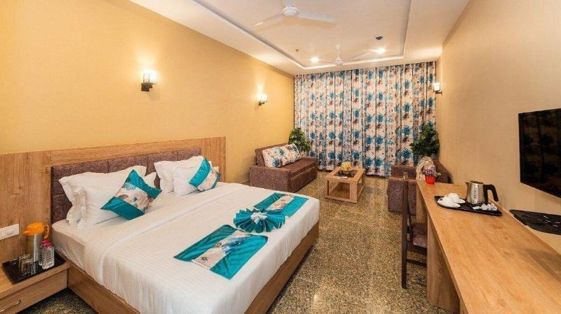 Hotel Shree Nanda image