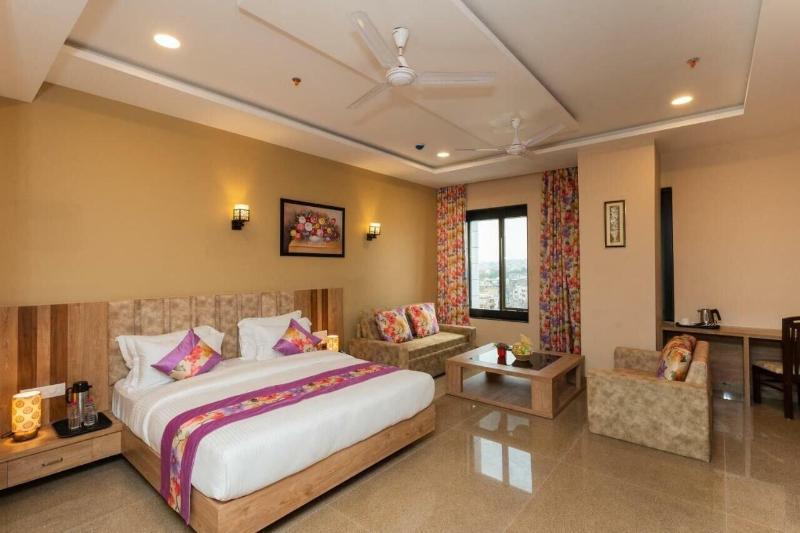 Hotel Shree Nanda image