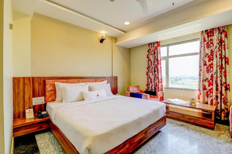 Hotel Shree Nanda image