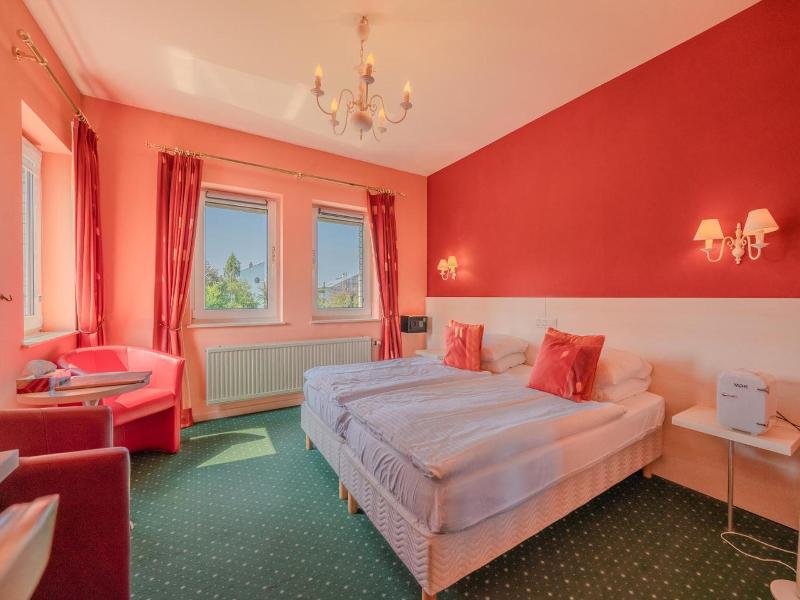 Hotel Hotleu image