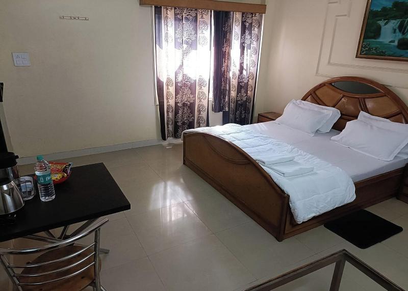 Hotel Purohit image