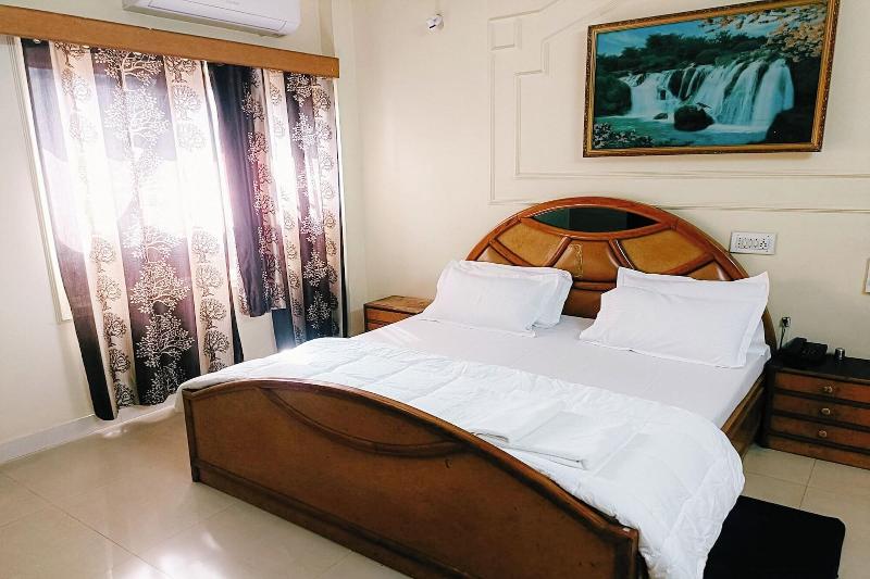 Hotel Purohit image