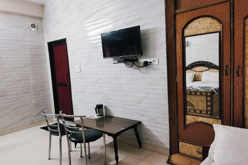 Hotel Purohit image