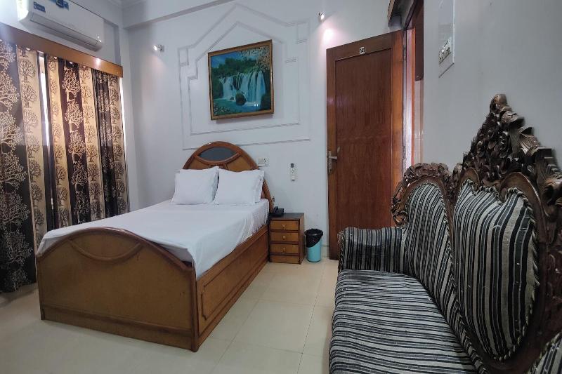 Hotel Purohit image