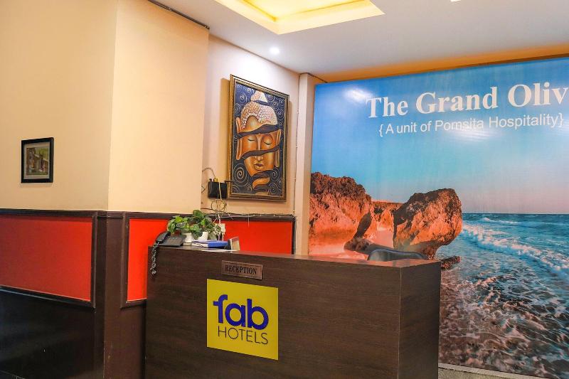 Fabhotel Pine Tree image