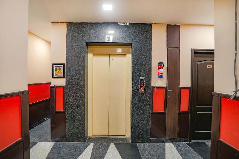 Fabhotel Pine Tree image