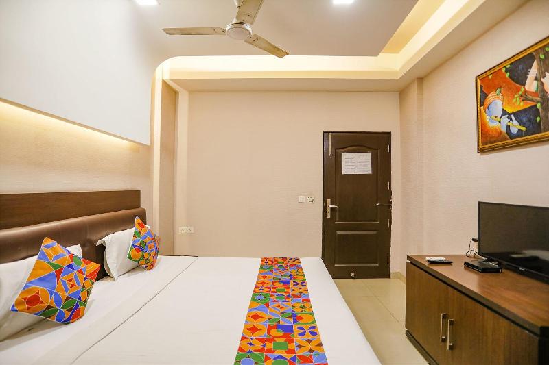 Fabhotel Pine Tree image