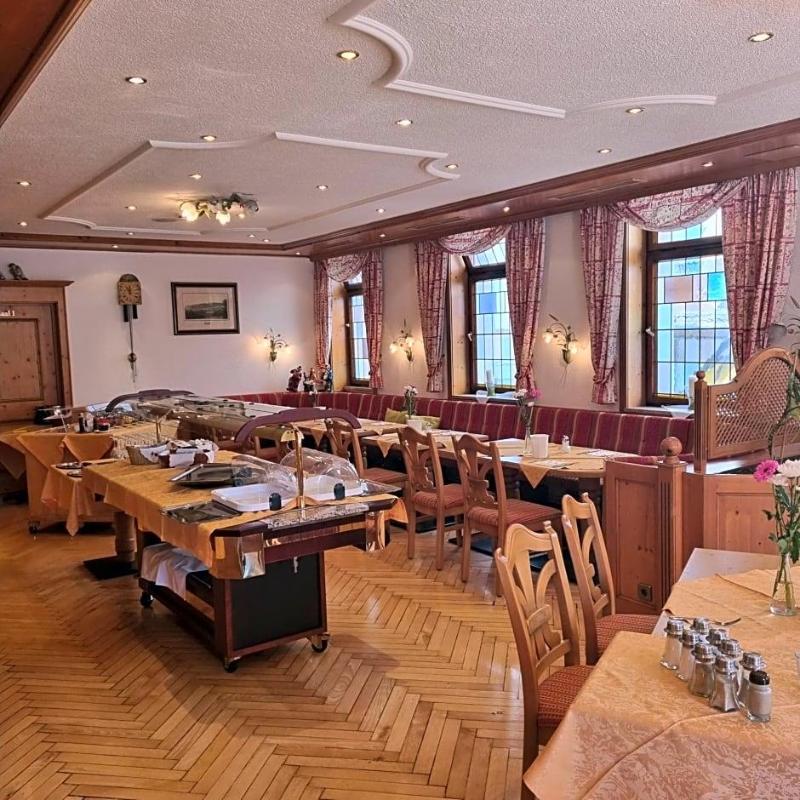 Hotel Restaurant Krone image