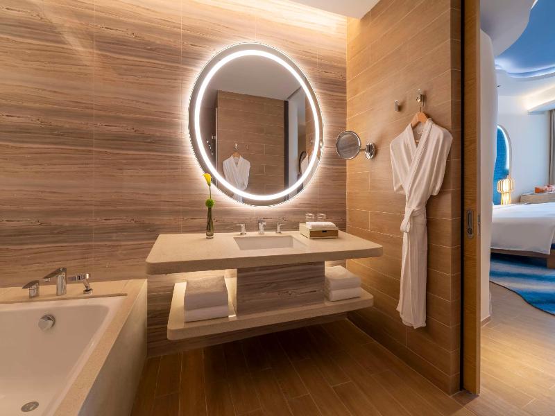 Hyatt Regency Hainan Ocean Paradise Resort image