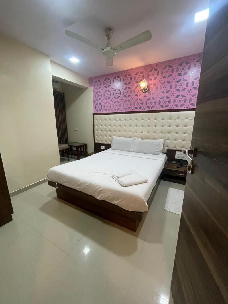 Hotel Golden Park image