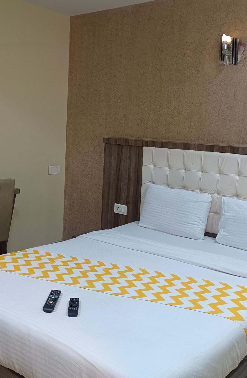 Hotel Golden Park image