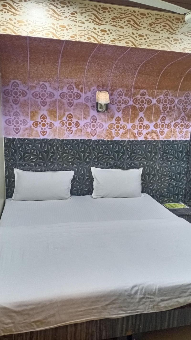 Hotel Golden Park image