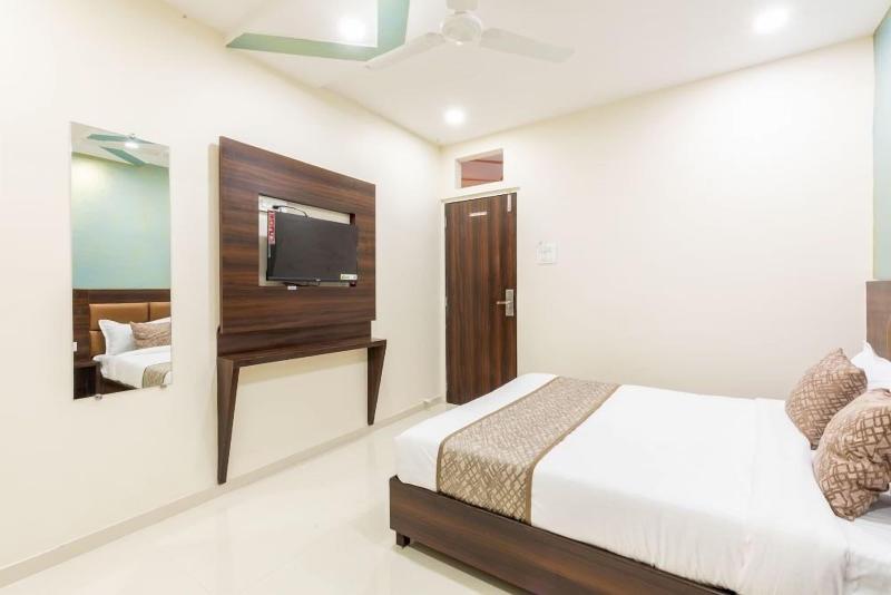 Hotel Bkc Annex Near Trade Center image