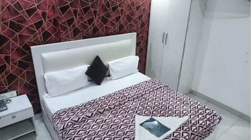 Hotel Silver Stay By Grb image