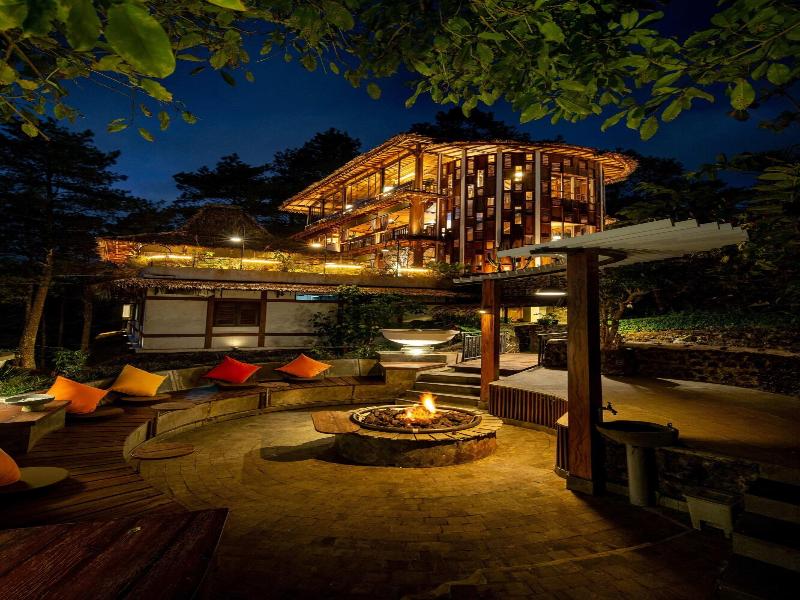 Tira Vilagna Suites Spa image