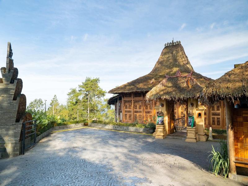 Tira Vilagna Suites Spa image