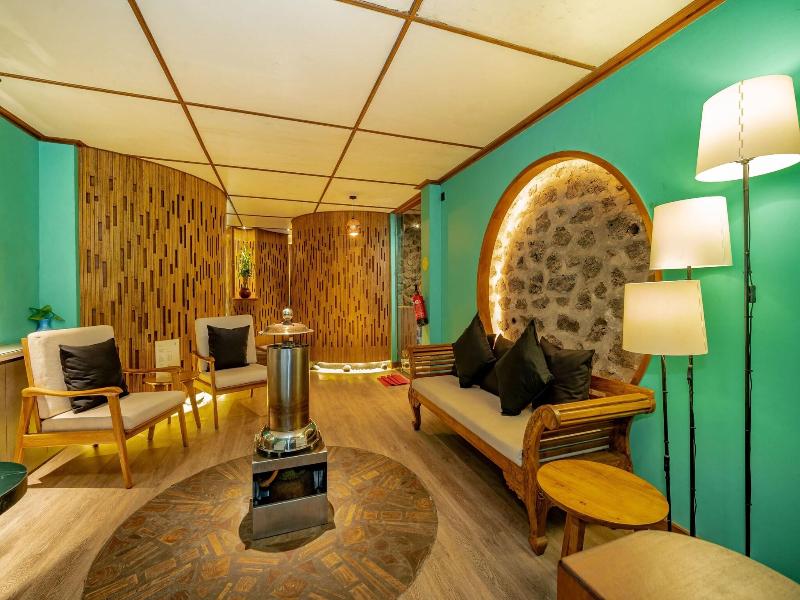 Tira Vilagna Suites Spa image