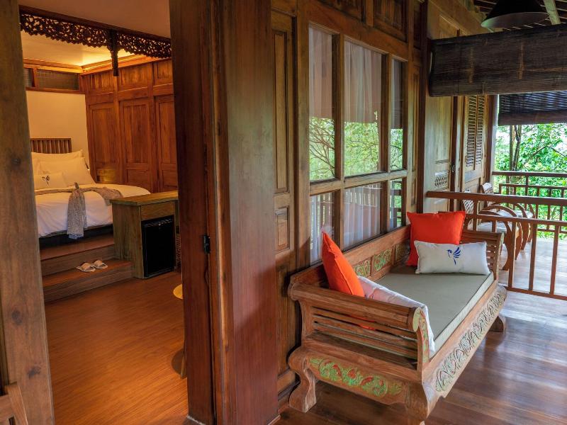 Tira Vilagna Suites Spa image