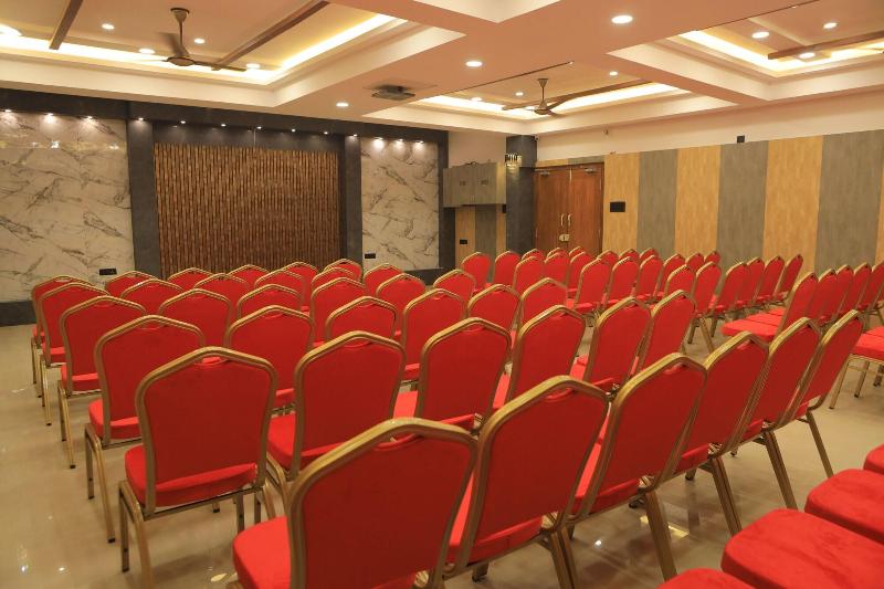Kansone Hotel And Banquets image