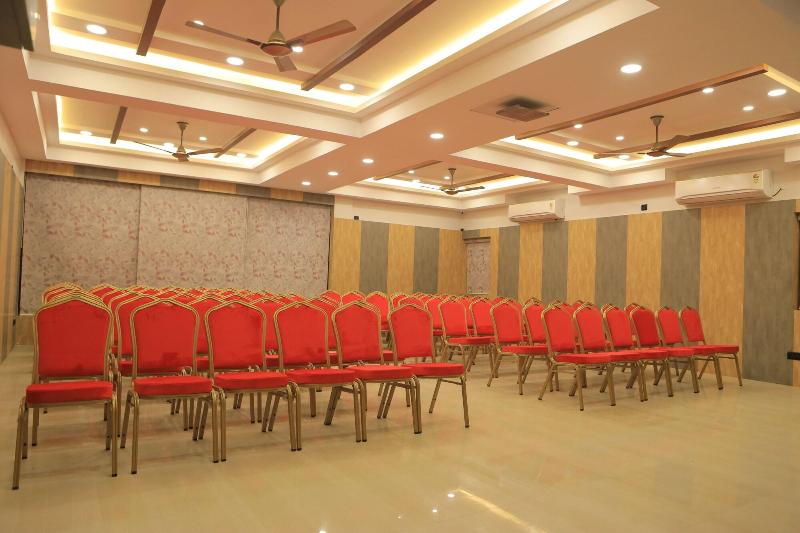 Kansone Hotel And Banquets image