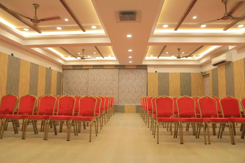 Kansone Hotel And Banquets image