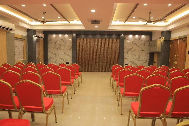 Kansone Hotel And Banquets image