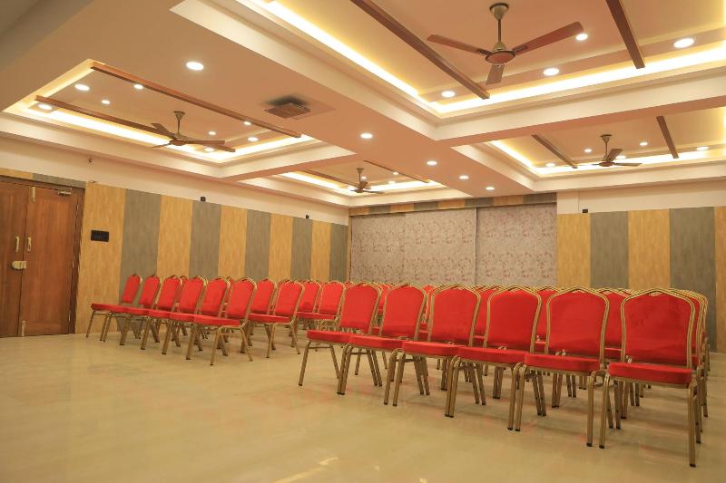 Kansone Hotel And Banquets image