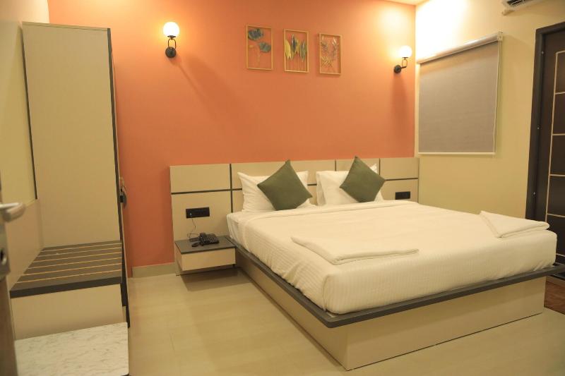Kansone Hotel And Banquets image