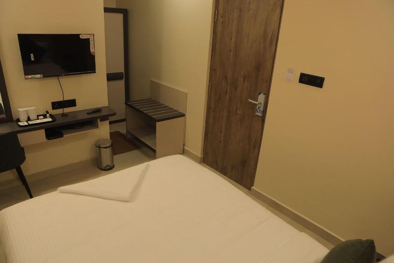 Kansone Hotel And Banquets image