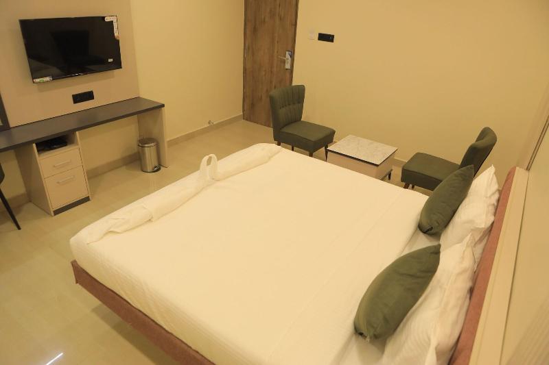 Kansone Hotel And Banquets image