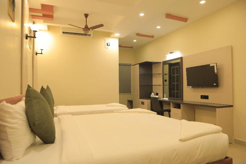 Kansone Hotel And Banquets image