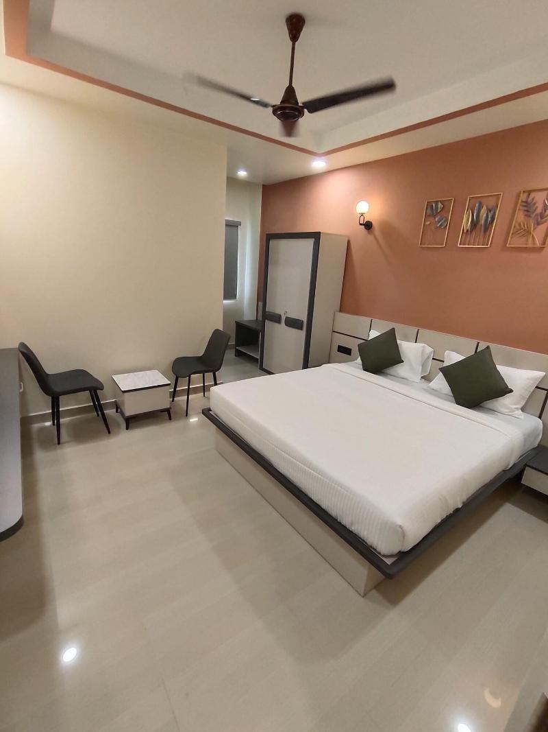 Kansone Hotel And Banquets image