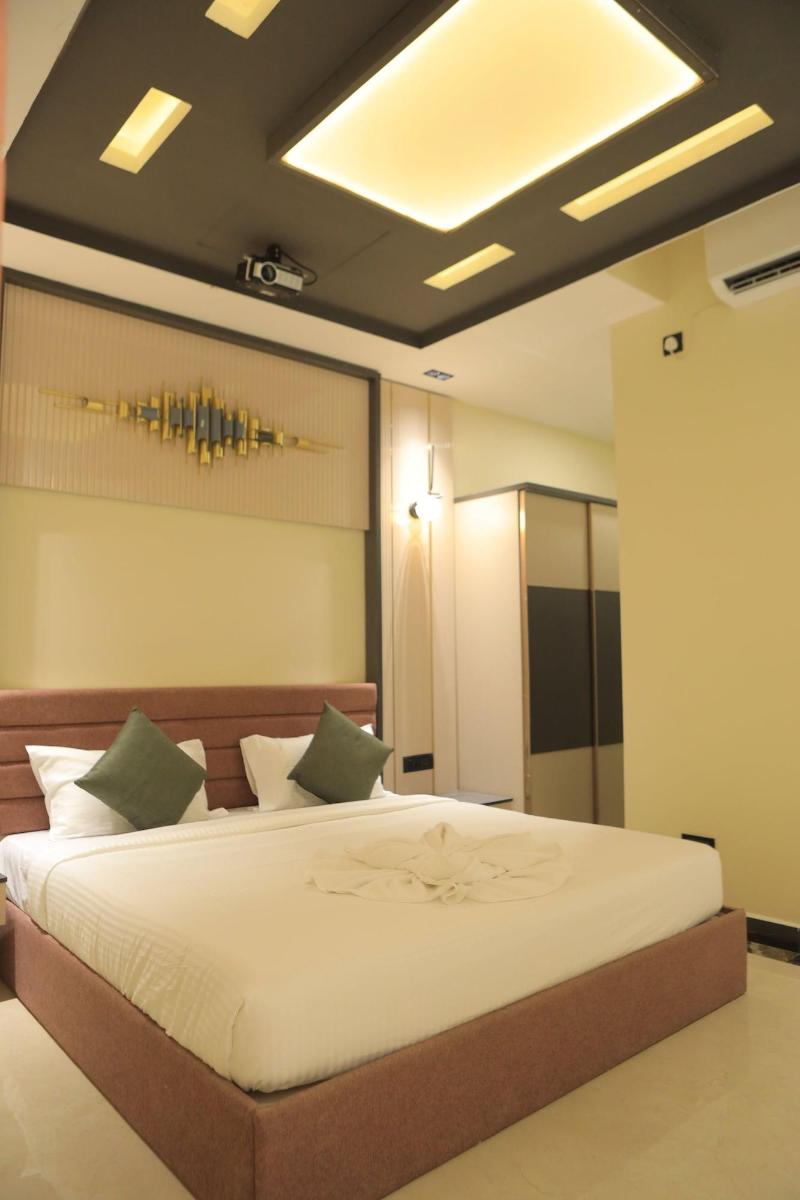 Kansone Hotel And Banquets image
