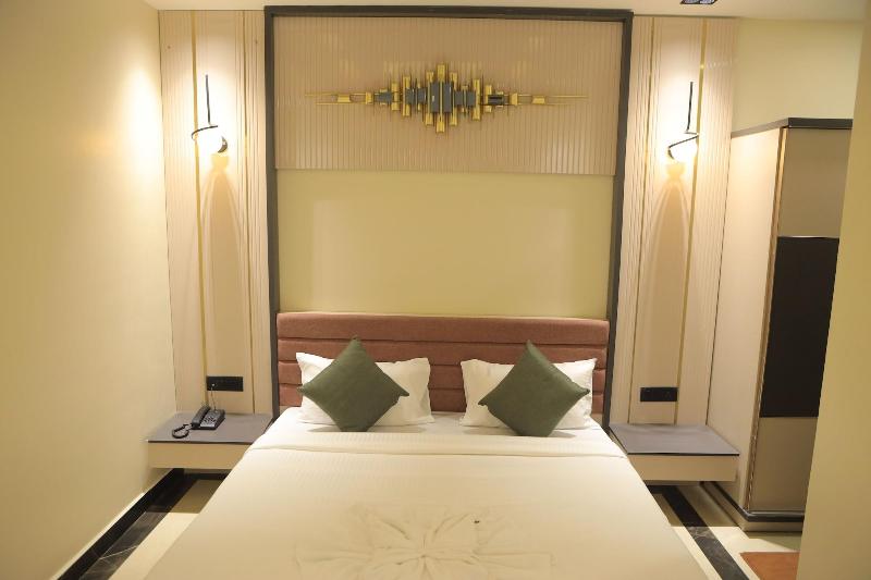 Kansone Hotel And Banquets image