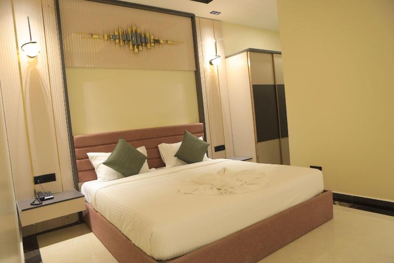 Kansone Hotel And Banquets image