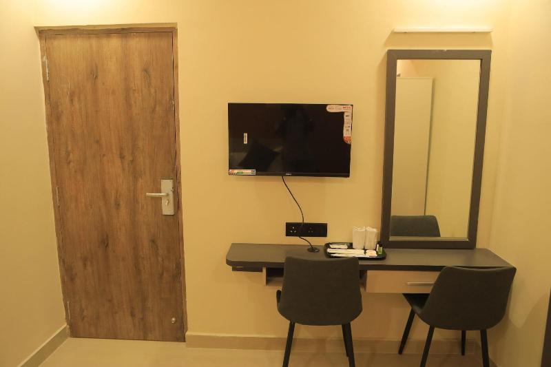 Kansone Hotel And Banquets image
