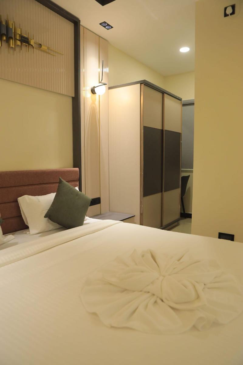 Kansone Hotel And Banquets image