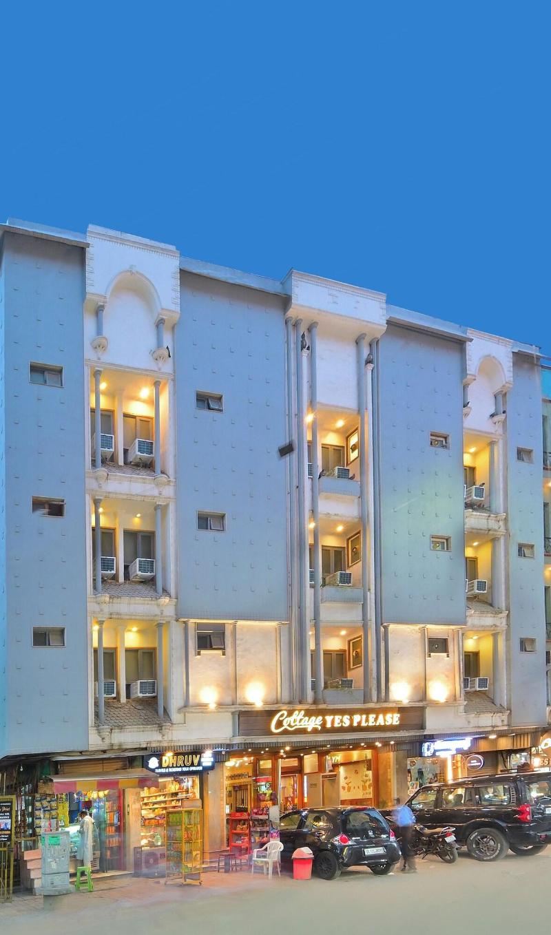 Hotel Natraz New Delhi image