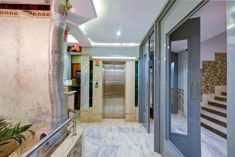 Hotel Natraz New Delhi image