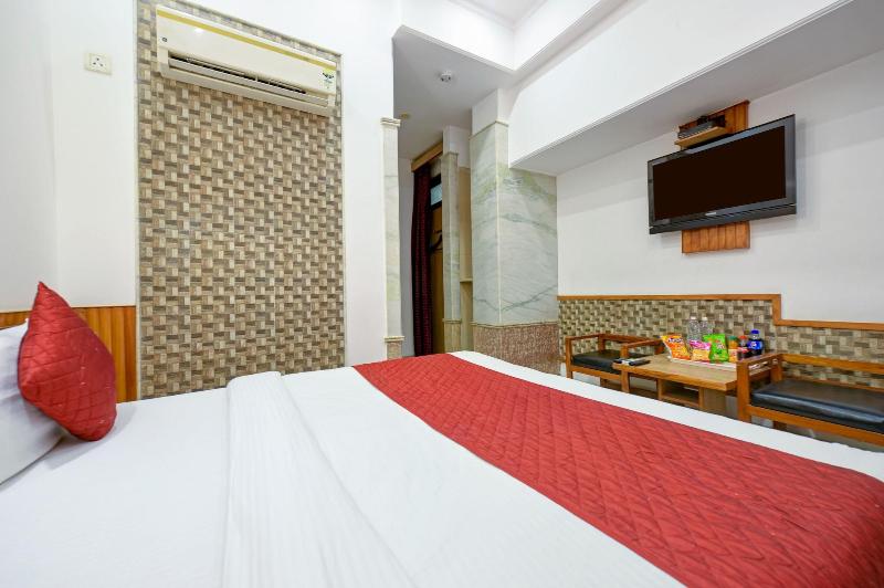 Hotel Natraz New Delhi image