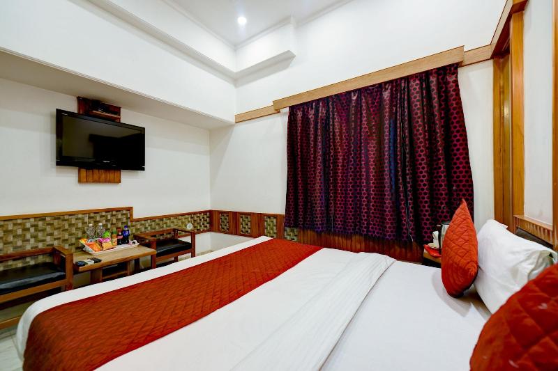 Hotel Natraz New Delhi image