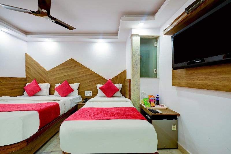 Hotel Natraz New Delhi image