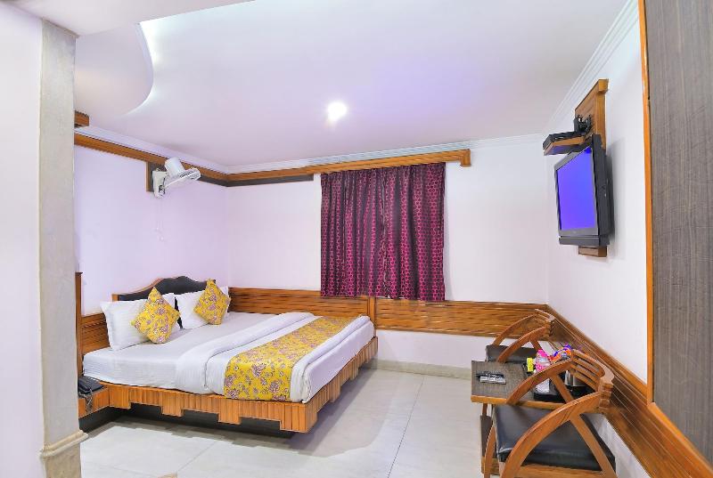 Hotel Natraz New Delhi image