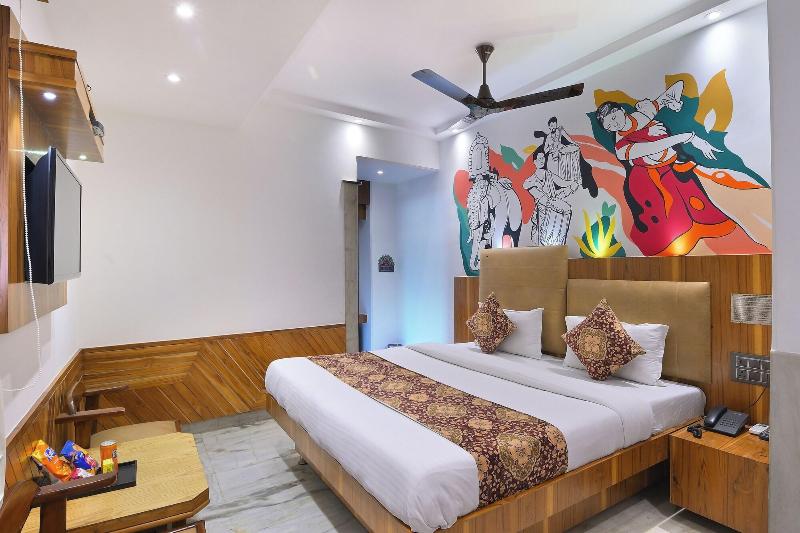 Hotel Natraz New Delhi image