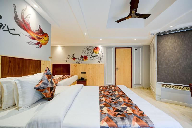 Hotel Natraz New Delhi image