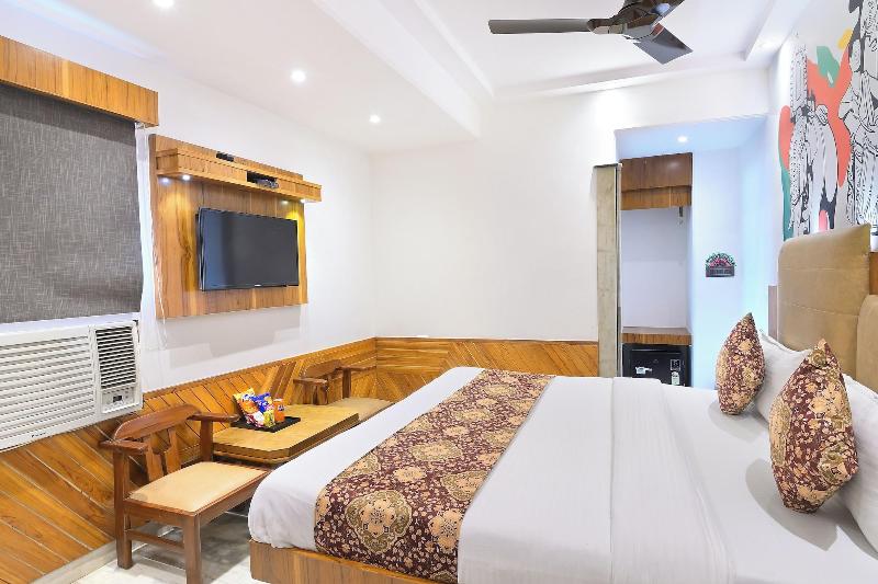 Hotel Natraz New Delhi image